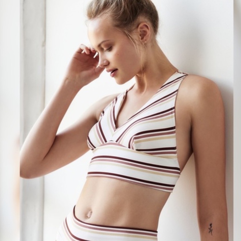 Free People‎ Gidget Sports Bra Ivory Combo Stripe Size Small Athletic